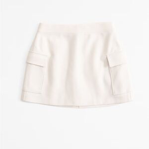 Abercrombie Cream Cargo Skort!  NWT!
